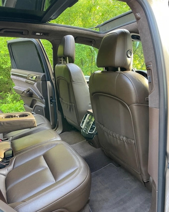 Porsche Cayenne cena 199999 przebieg: 72000, rok produkcji 2015 z Poznań małe 211